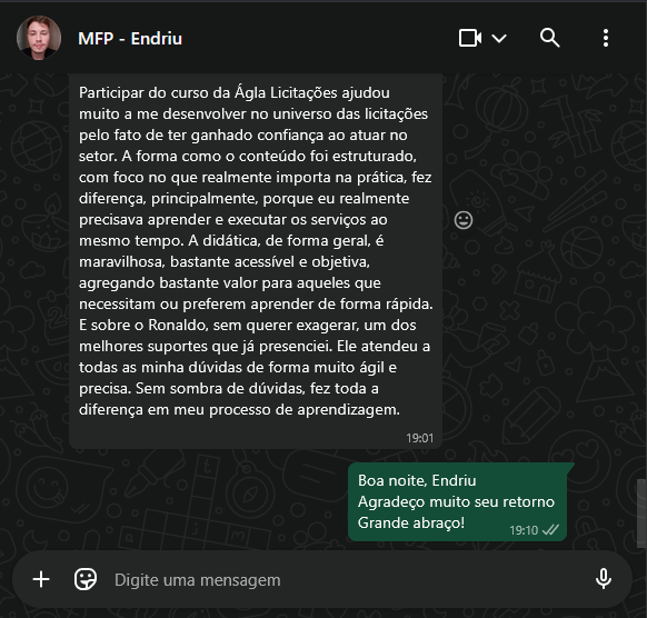 Depoimento em WhatsApp elogiando a estruturação do conteúdo, a didática objetiva e a agilidade do suporte.